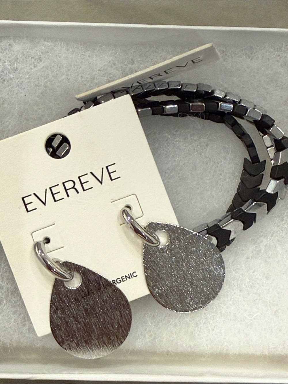 Evereve Silver & Black Chevron Wrap Bracelet with Brushed Teardrop Earrings